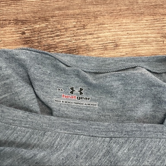 Under Armour Heat Gear Grey Long Sleeve - Picture 3 of 4